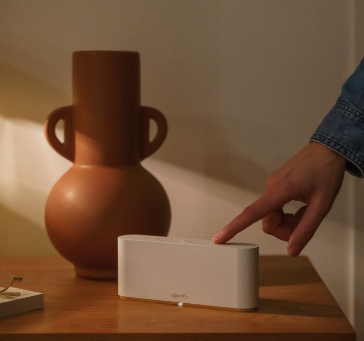 Somfy TaHoma smart-home hub