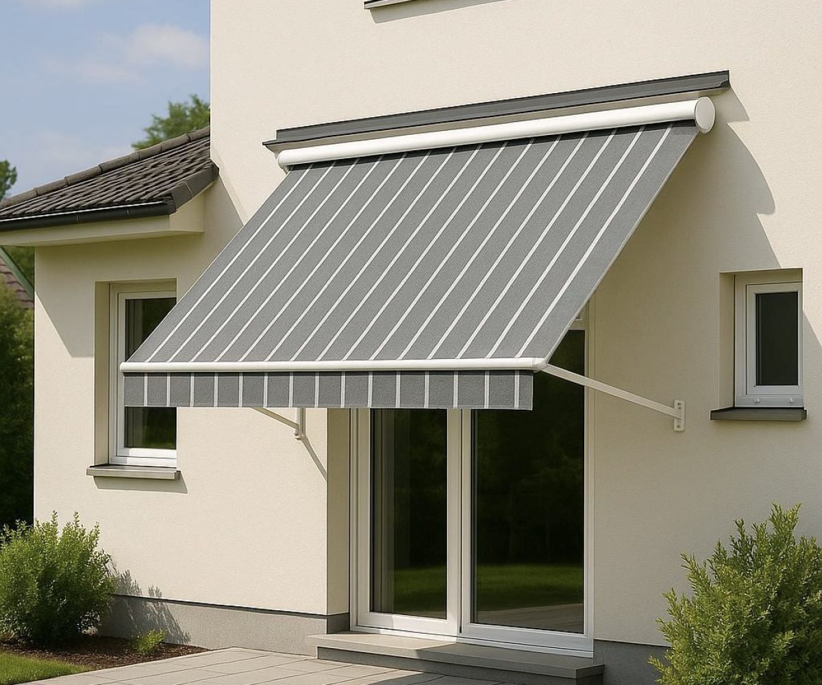 Italia Slim awning view 4