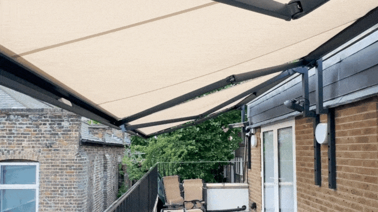 retractable awnings