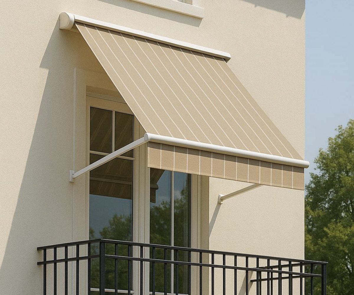 Italia Slim awning view 1